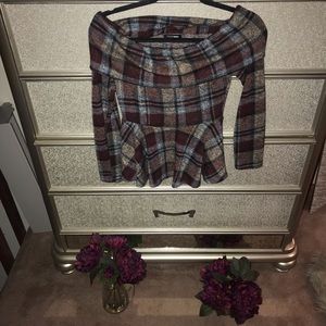 🍂✨PLAID OFF SHOULDER SWEATER✨🍂
